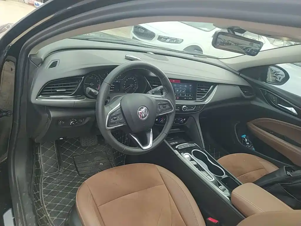 Buick Regal — миниатюра 10
