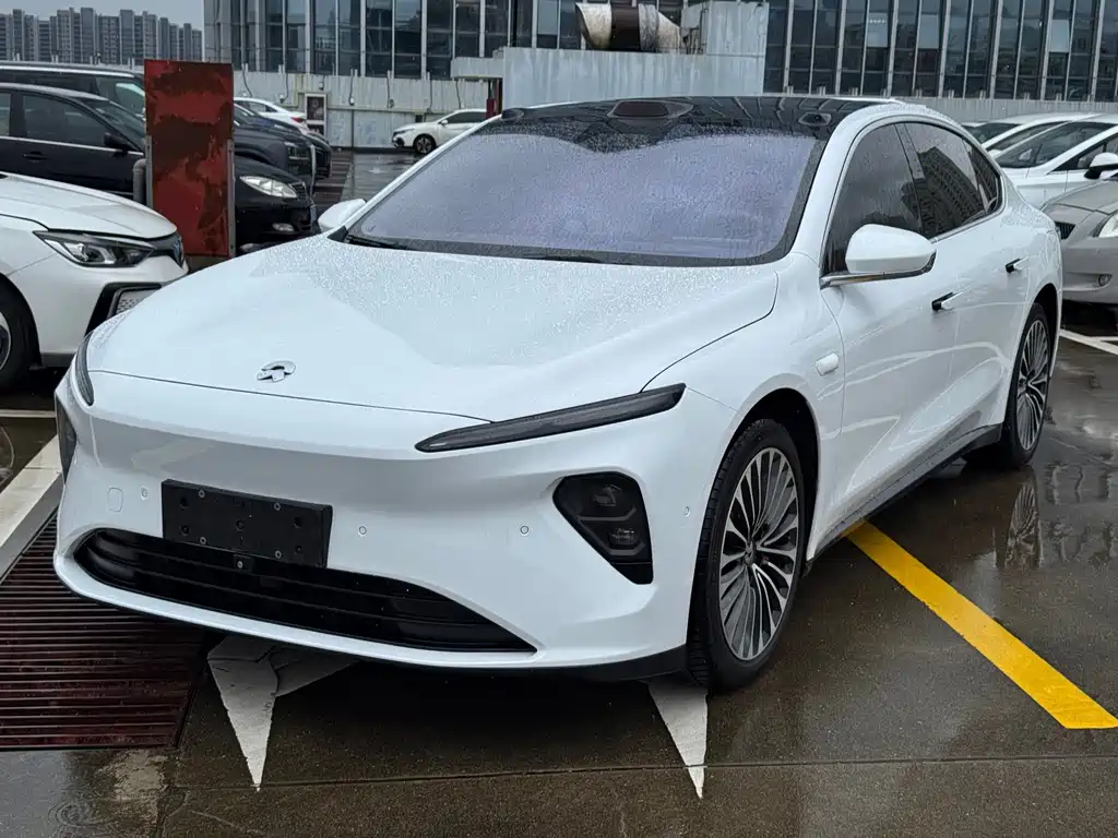NIO ET7