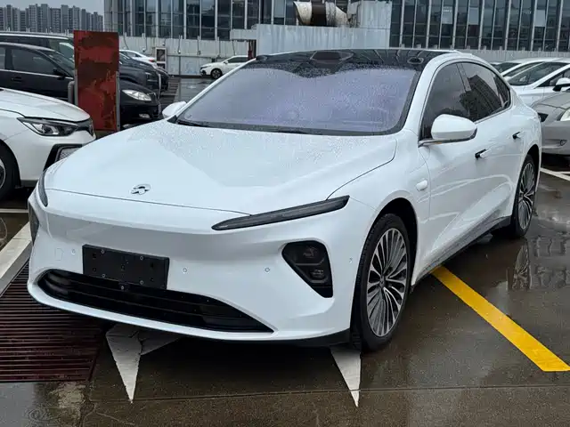 NIO ET7