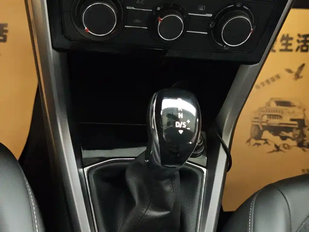 Volkswagen T-Cross — миниатюра 13