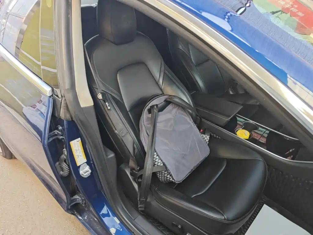Tesla Model 3 — миниатюра 25