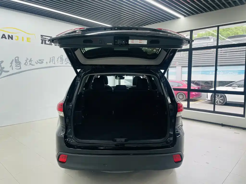 Toyota Highlander — миниатюра 15