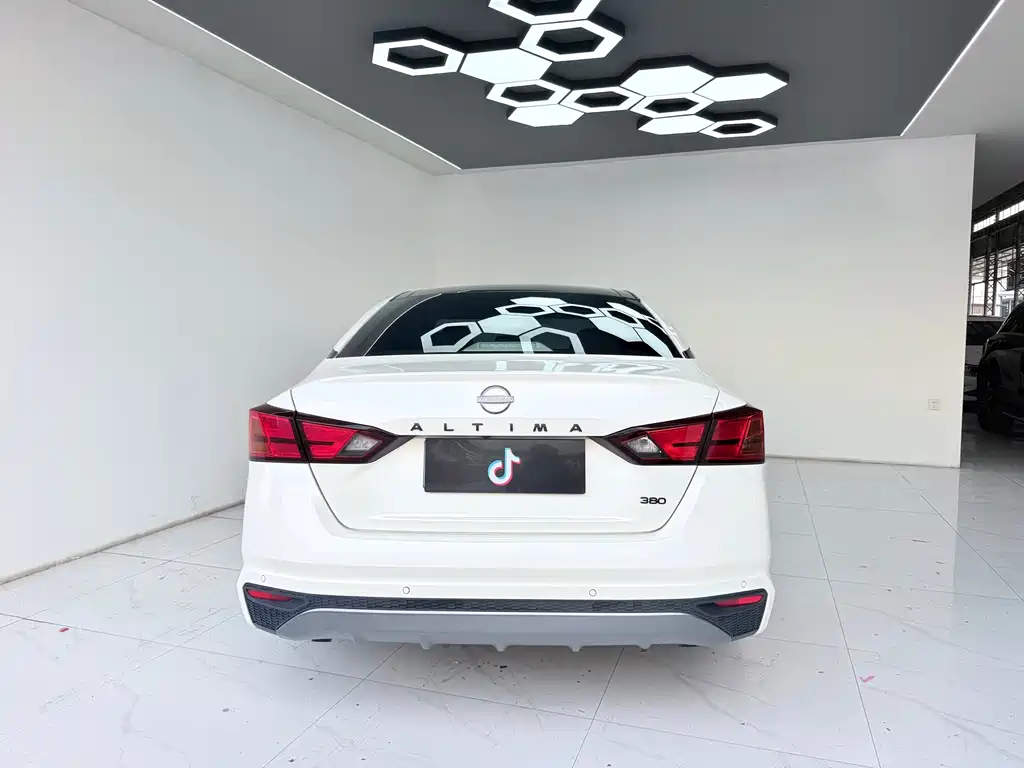 Nissan Teana — миниатюра 9