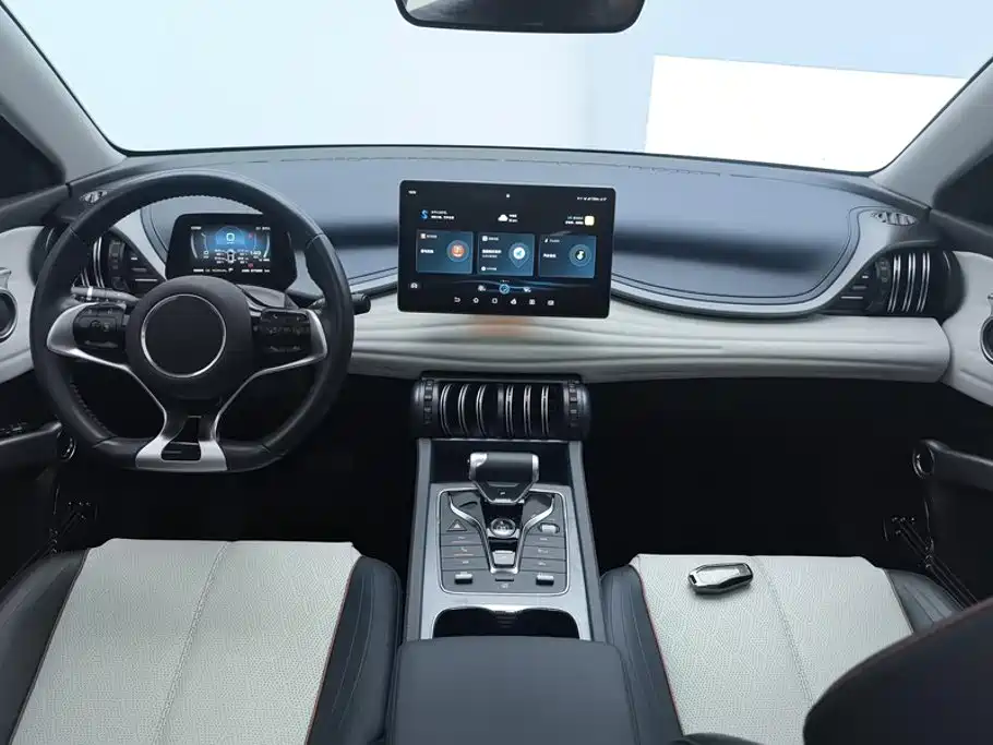 BYD Yuan Plus — миниатюра 12