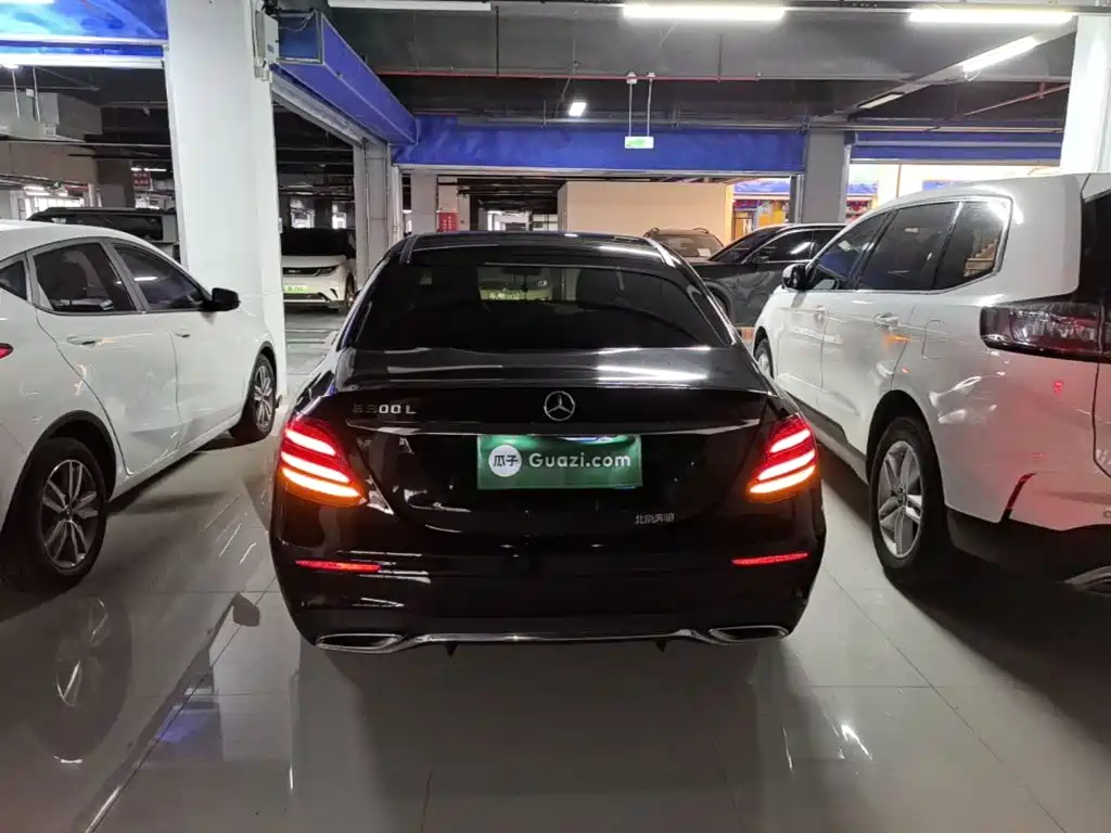 Mercedes-Benz E-Class — миниатюра 6