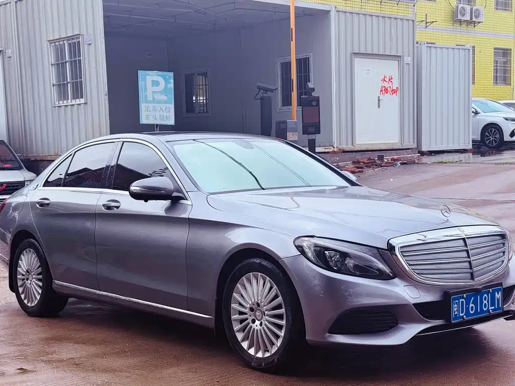 Mercedes-Benz C-Class — миниатюра 3