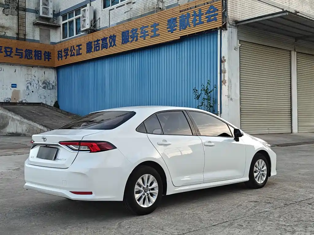 Toyota Corolla — миниатюра 7