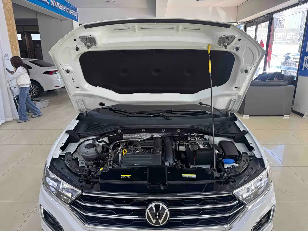 Volkswagen T-Roc — миниатюра 19