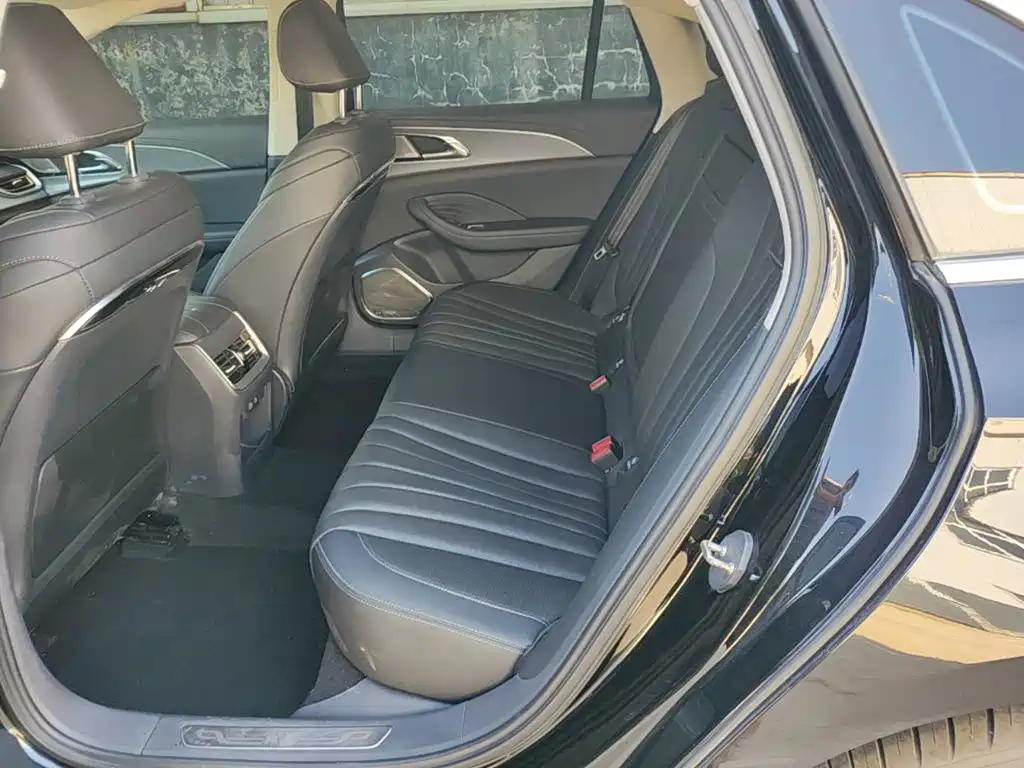 Hongqi Hongqi H5 — миниатюра 17