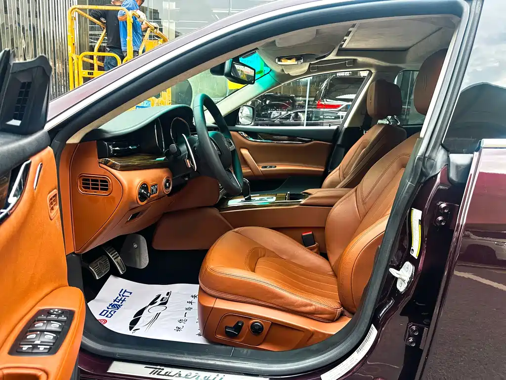 Maserati Quattroporte — миниатюра 5