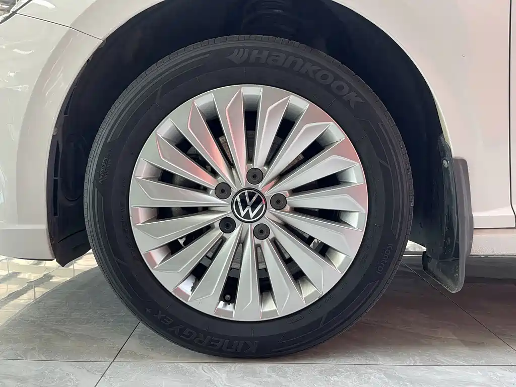 Volkswagen Lavida — миниатюра 13