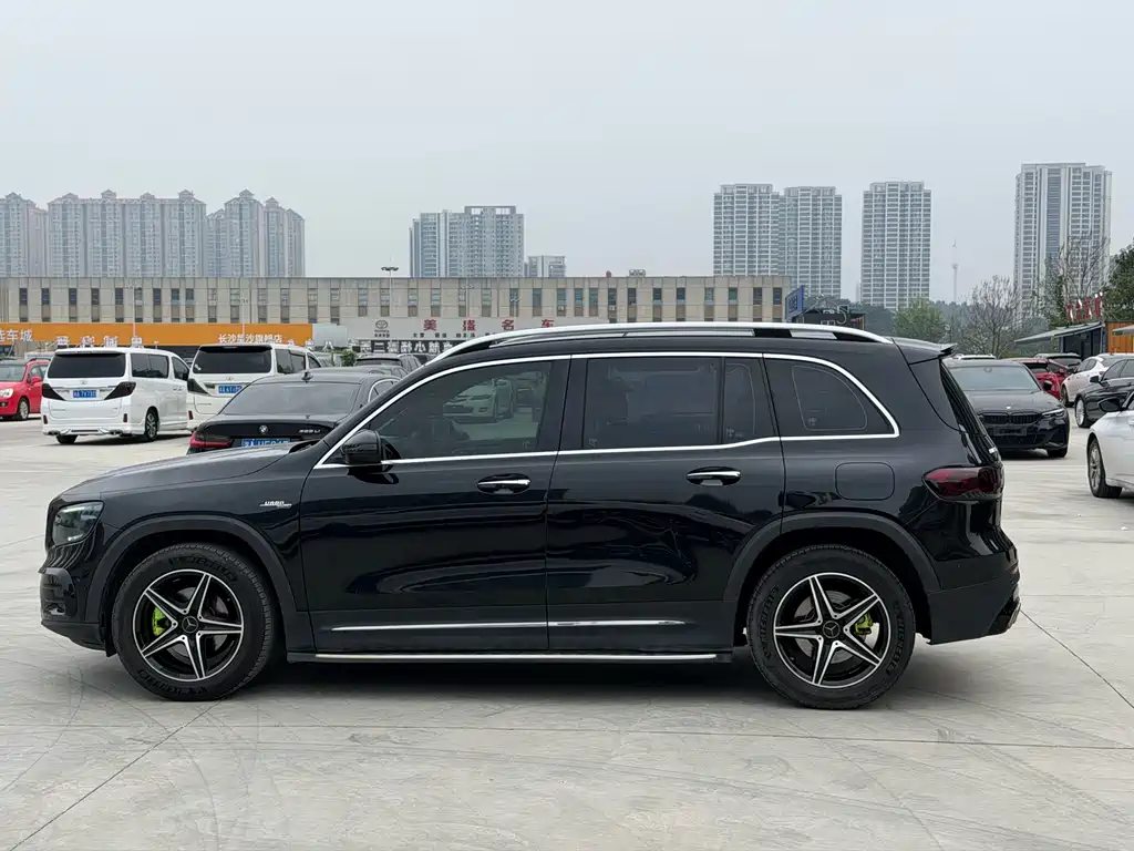 Mercedes-Benz GLB — миниатюра 7