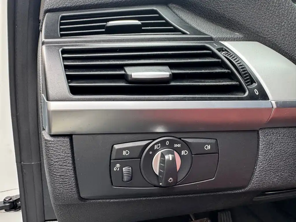 BMW X6 — миниатюра 11