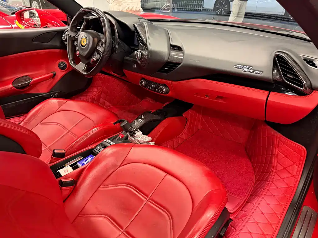 Ferrari 488 — миниатюра 5