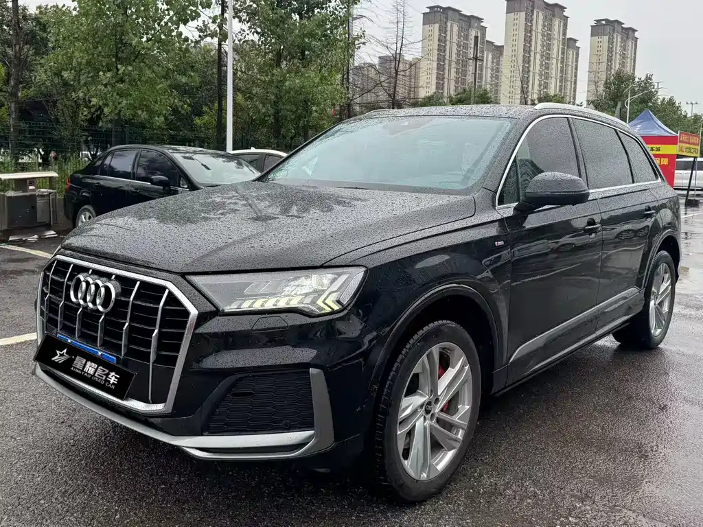 Audi Q7 2021