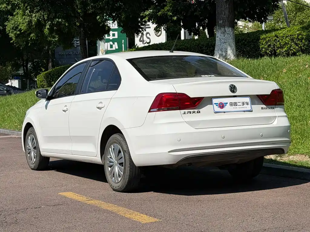 Volkswagen Santana — миниатюра 4