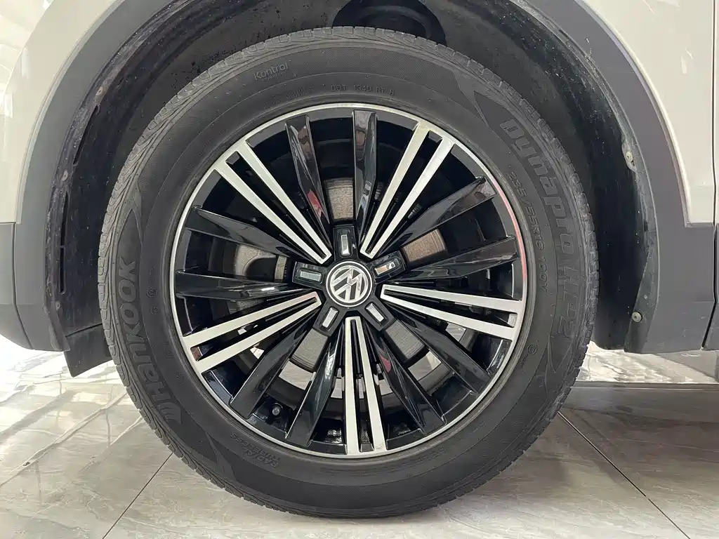 Volkswagen Tiguan L — миниатюра 10
