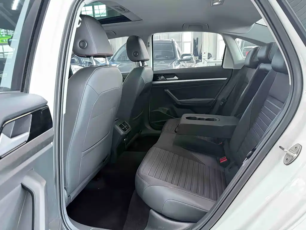 Volkswagen Lavida — миниатюра 15