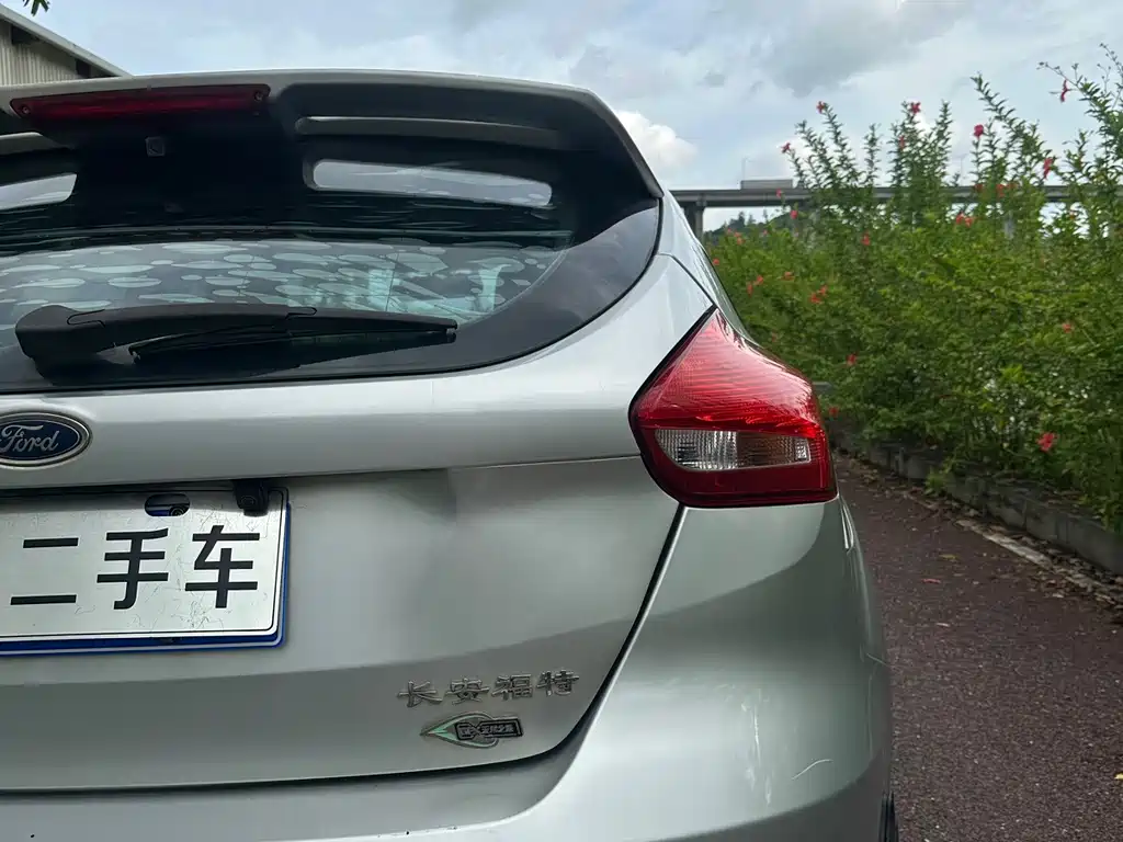 Ford Focus — миниатюра 9
