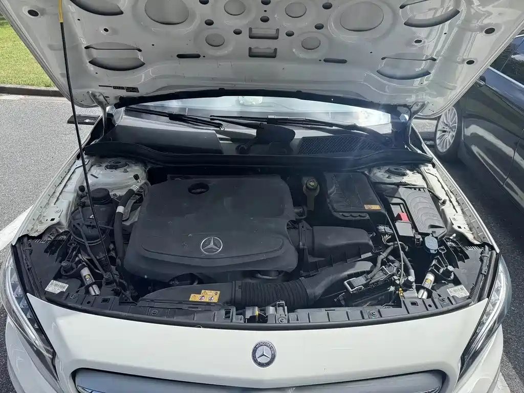 Mercedes-Benz GLA — миниатюра 6