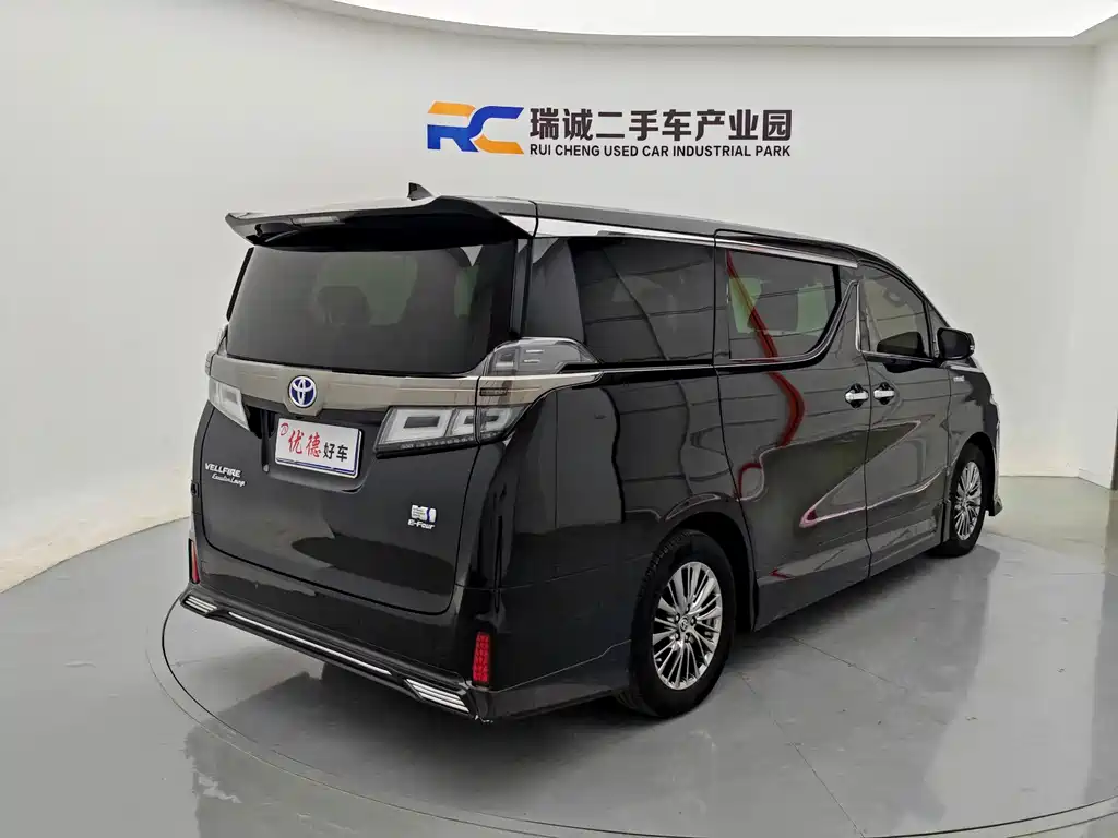 Toyota Vellfire — миниатюра 21