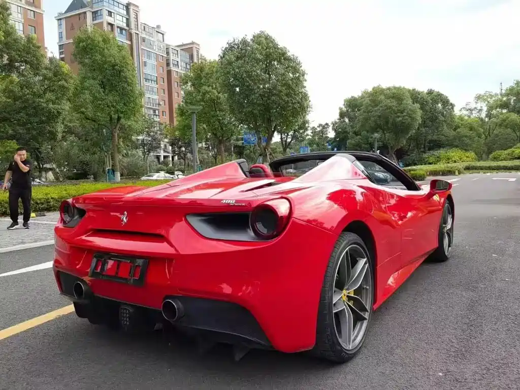 Ferrari 488 — миниатюра 4