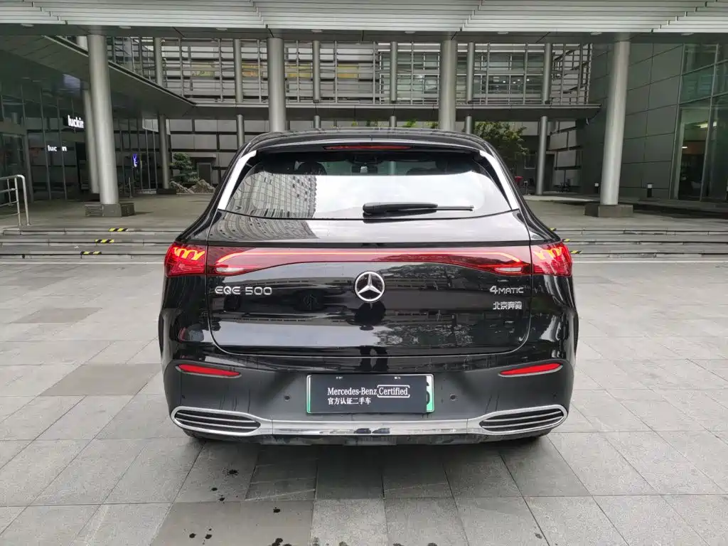 Mercedes-Benz EQE SUV — миниатюра 7