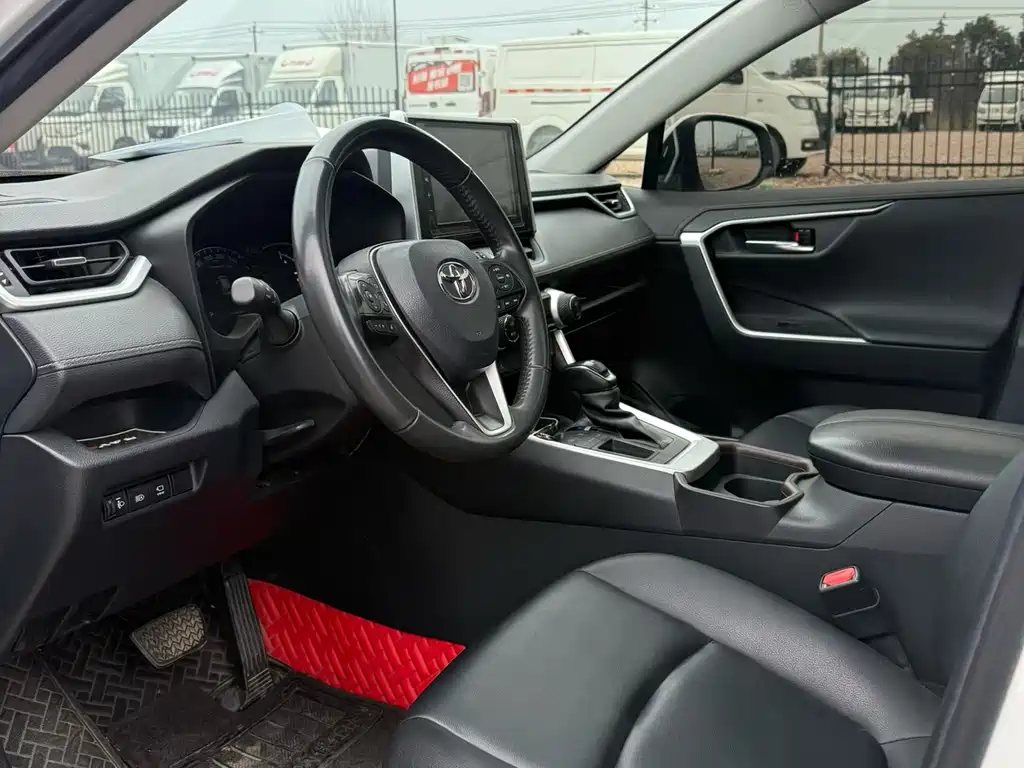 TOYOTA RAV4 RONGFANG