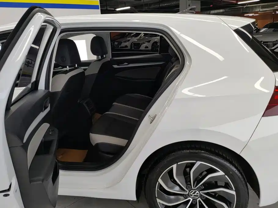 Volkswagen Golf — миниатюра 11