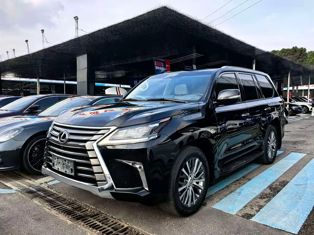 LEXUS LX