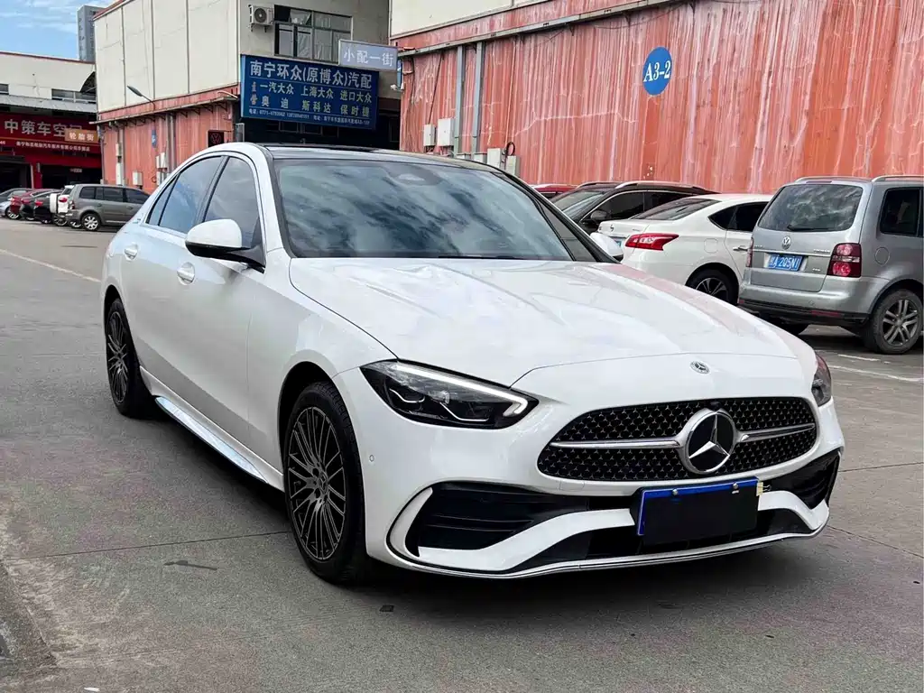 Mercedes-Benz C-Class — миниатюра 3