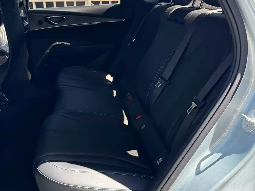 BYD Seal 06 — миниатюра 9