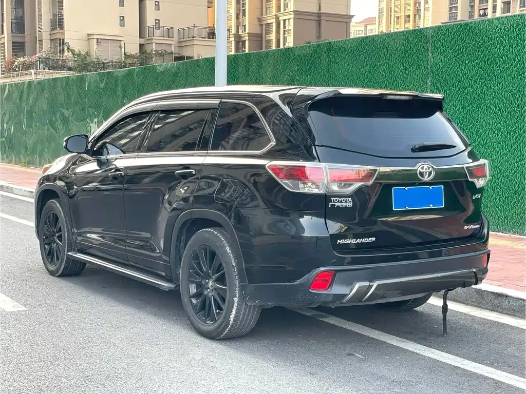Toyota Highlander — миниатюра 7