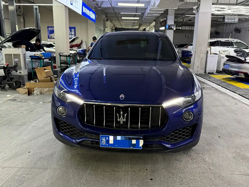 Maserati Levante — миниатюра 2