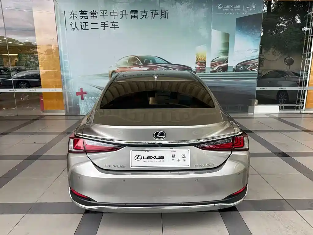 Lexus ES — миниатюра 4