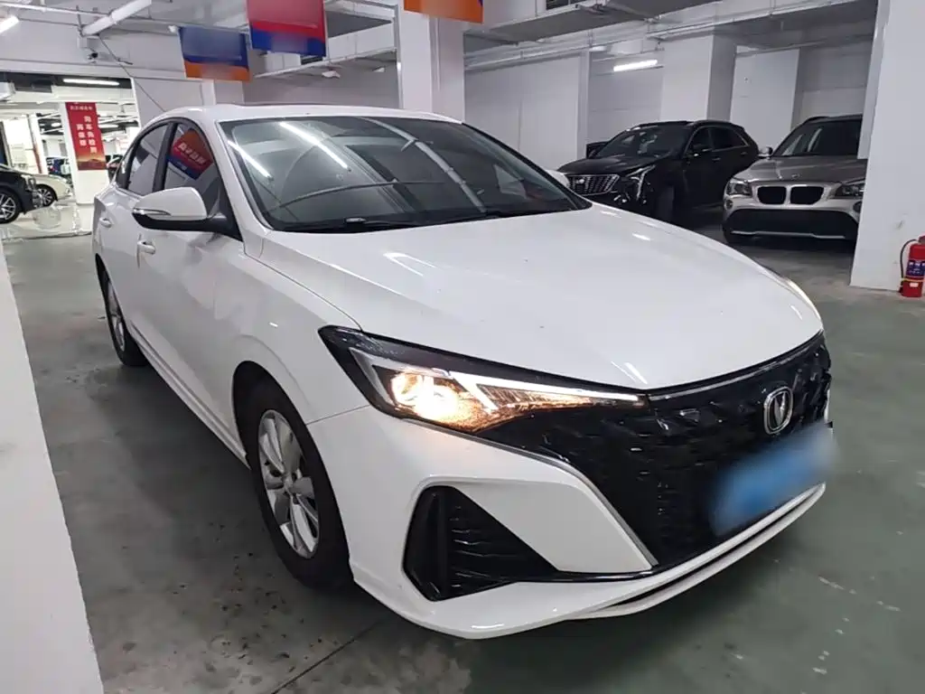 Changan Eado — миниатюра 4