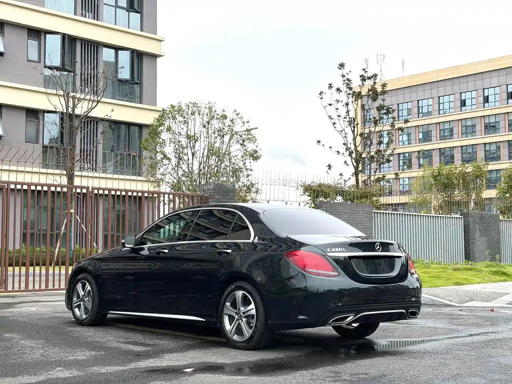 Mercedes-Benz C-Class — миниатюра 18