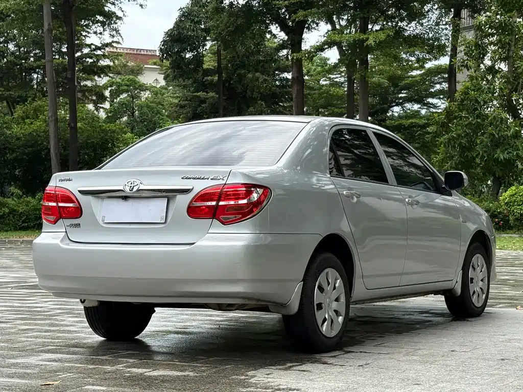 Toyota Corolla — миниатюра 13