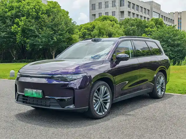 ZERO-RUNNING CAR ZERO RUN C16 2024