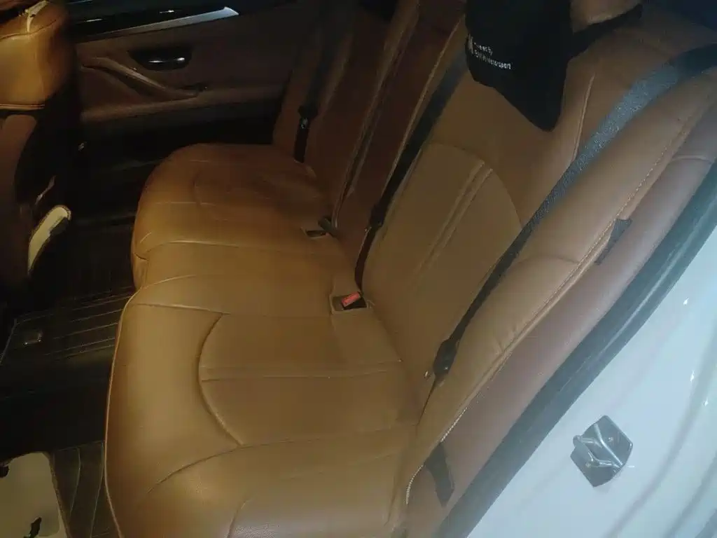 BMW 5 Series — миниатюра 18