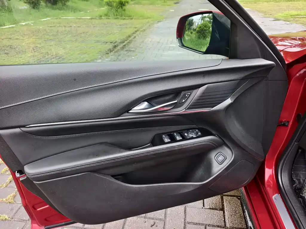 Cadillac CT4 — миниатюра 14