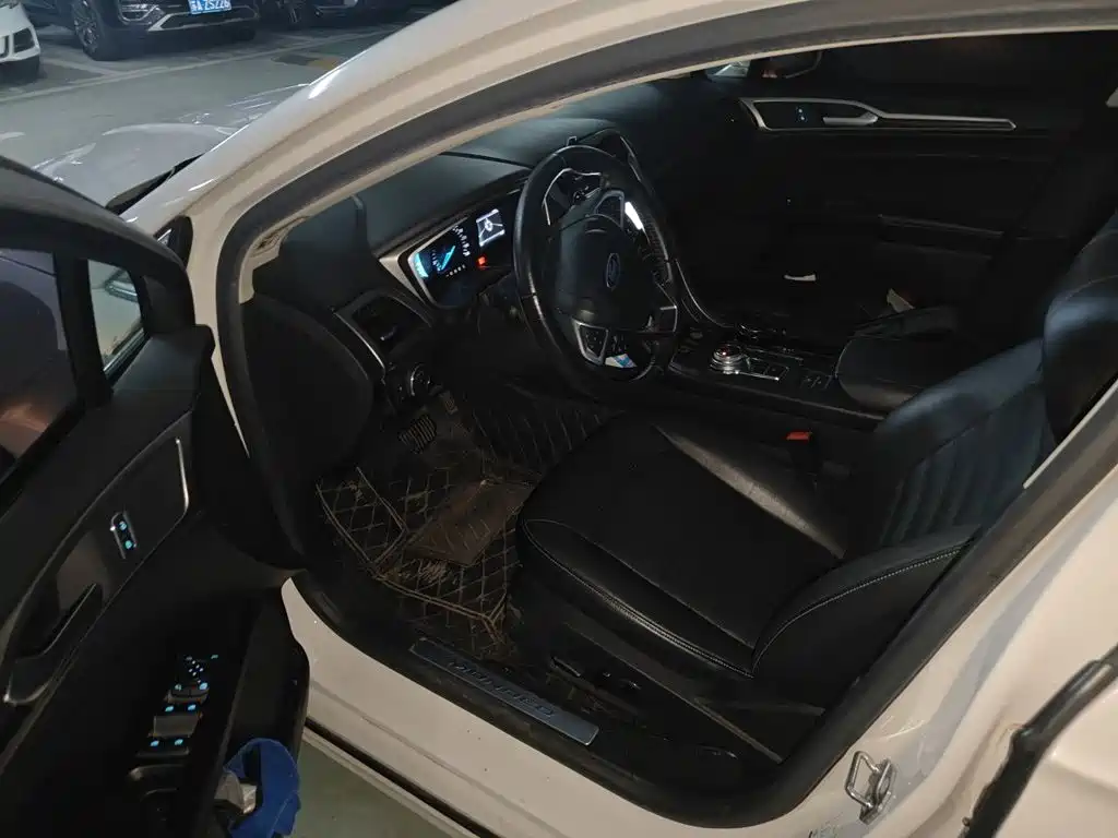 Ford Mondeo — миниатюра 14
