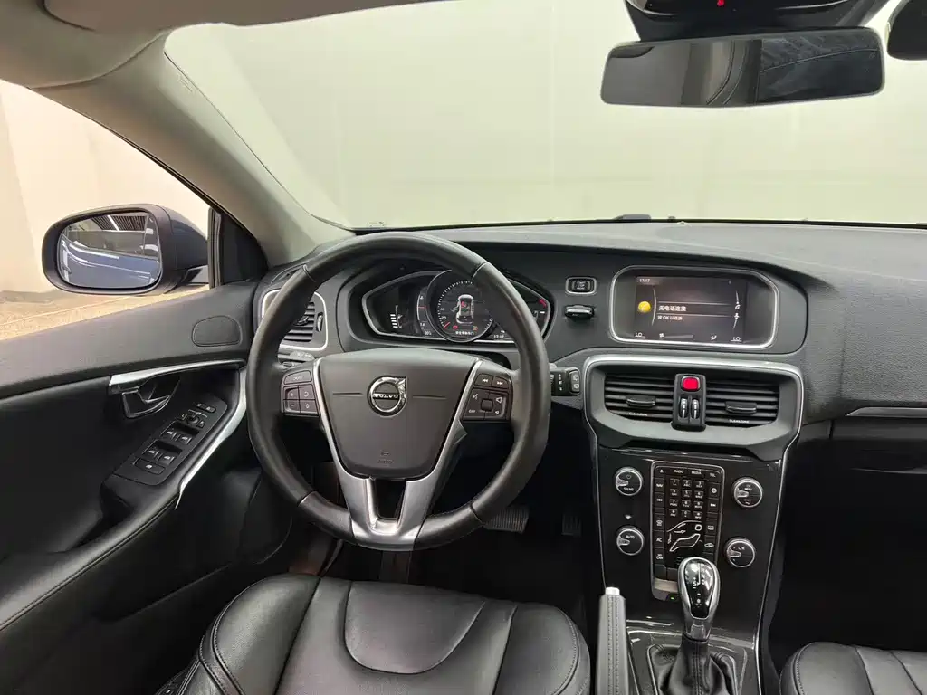 Volvo V40 — миниатюра 18
