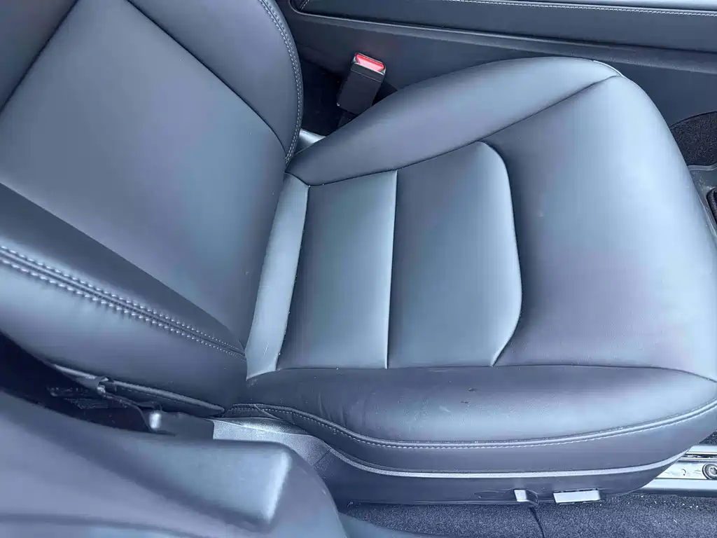 Tesla Model 3 — миниатюра 11