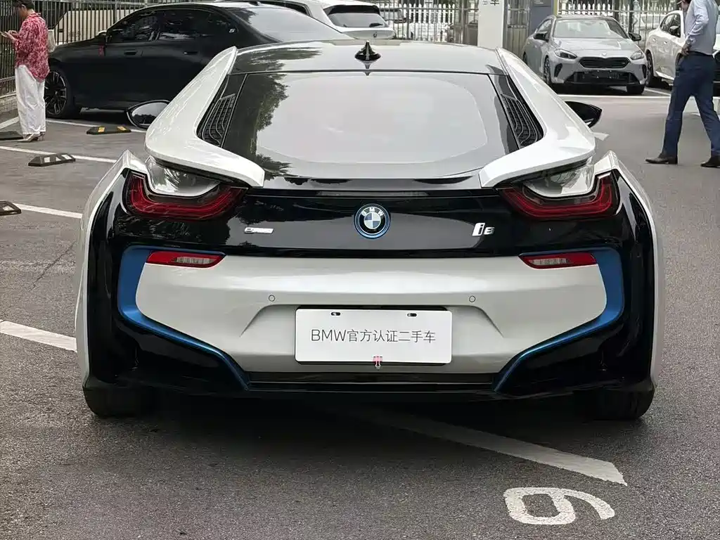 BMW i8 — миниатюра 15
