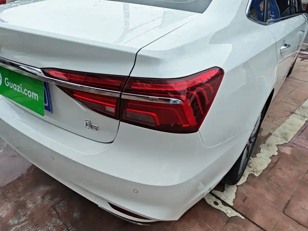 Roewe i6 Classic — миниатюра 8