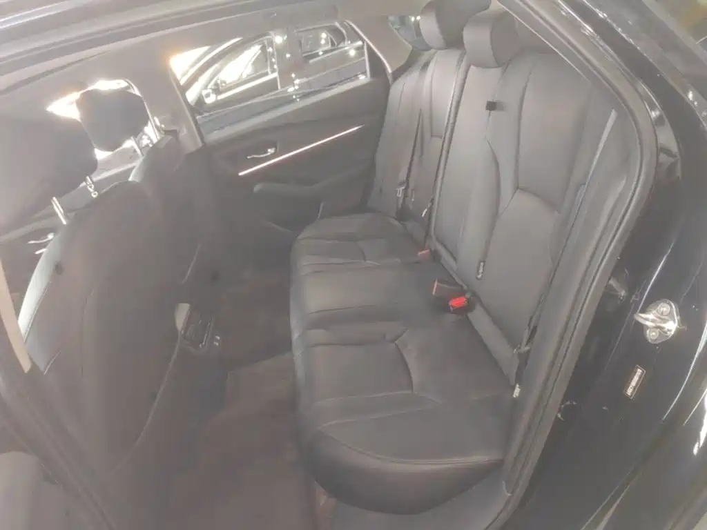 Honda Accord — миниатюра 17