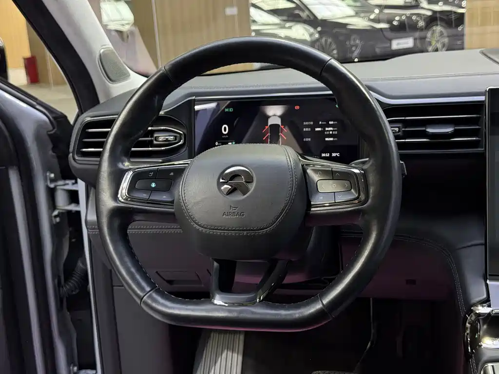 NIO ES6 — миниатюра 11