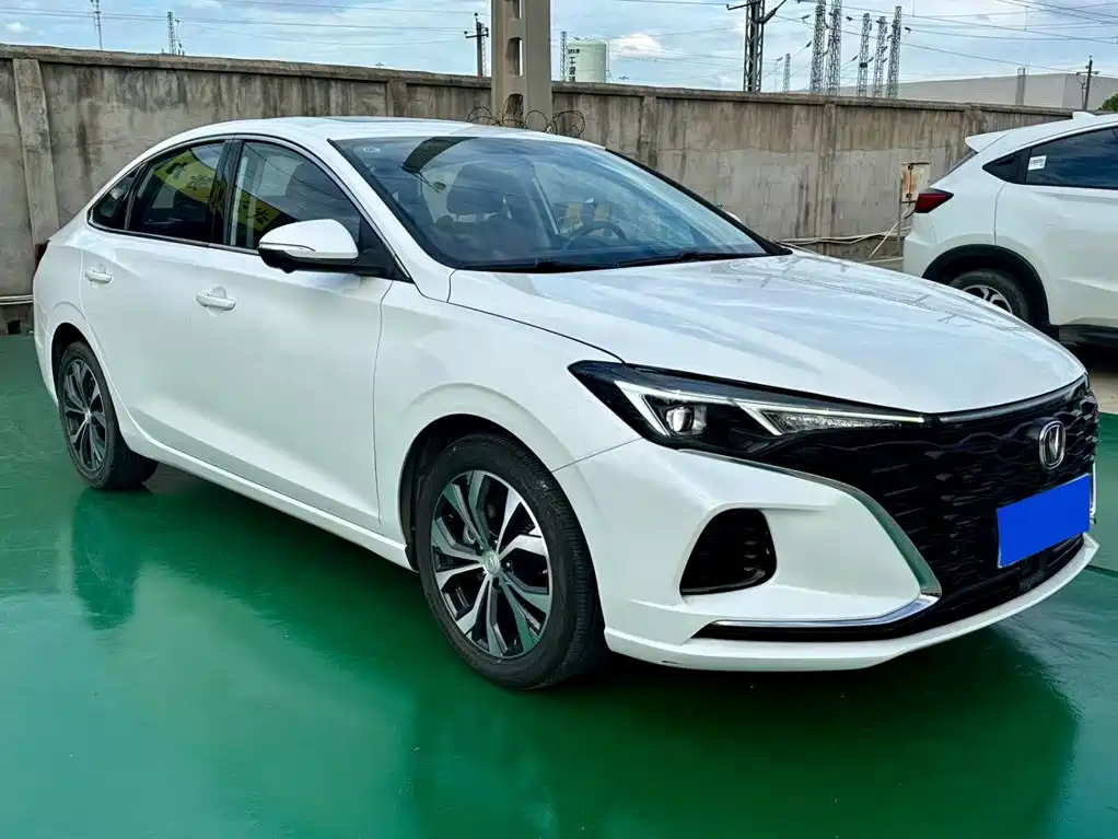 Changan Eado — миниатюра 3