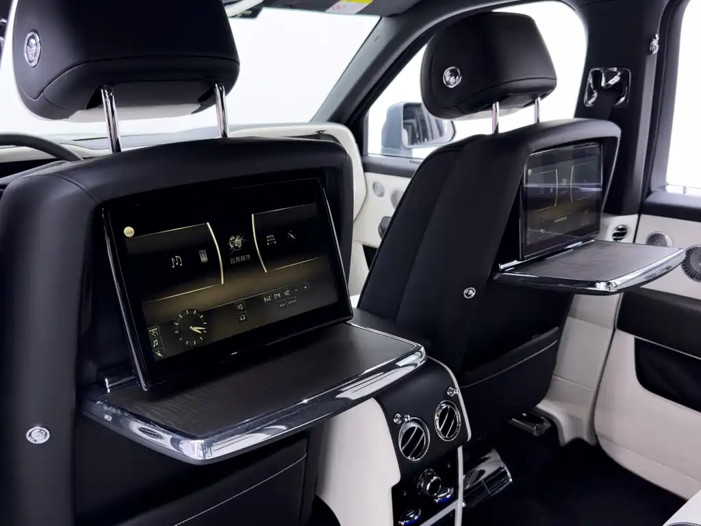 Rolls-Royce Cullinan — миниатюра 36